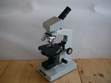 単眼顕微鏡